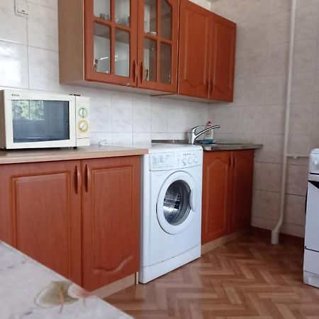 X.Ata 3 Apartment Almaty Bagian luar foto